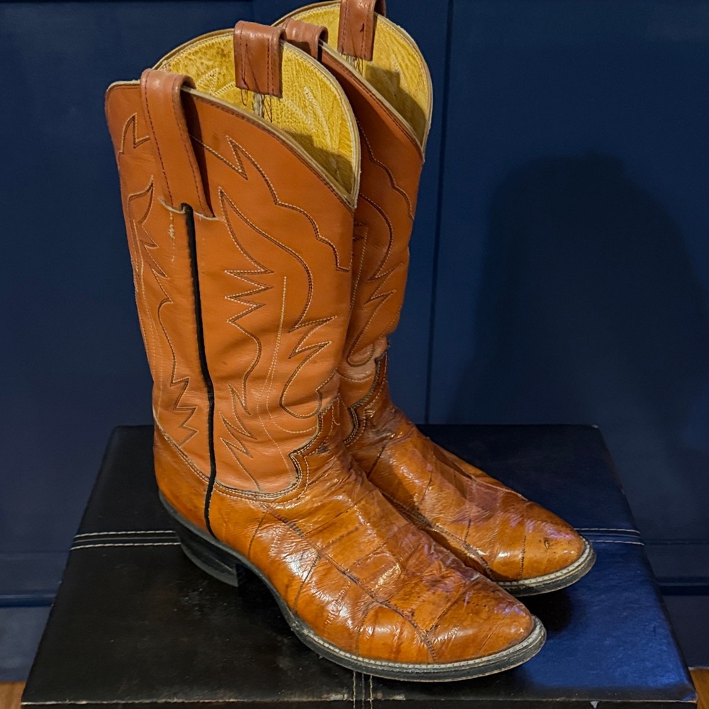 Men's Tan Leather Western Cowboy Boots - Classic Pull-On Style